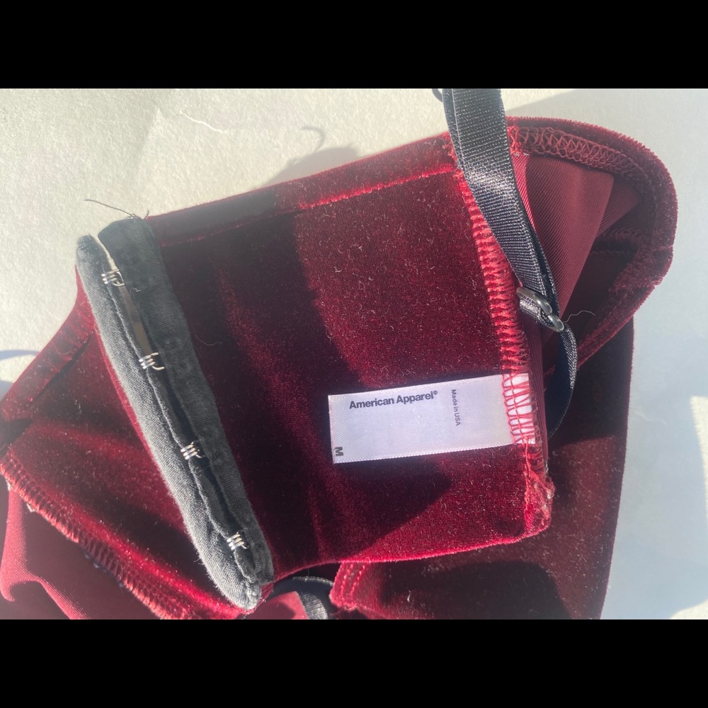 velvet crop top - Picture 3 of 3